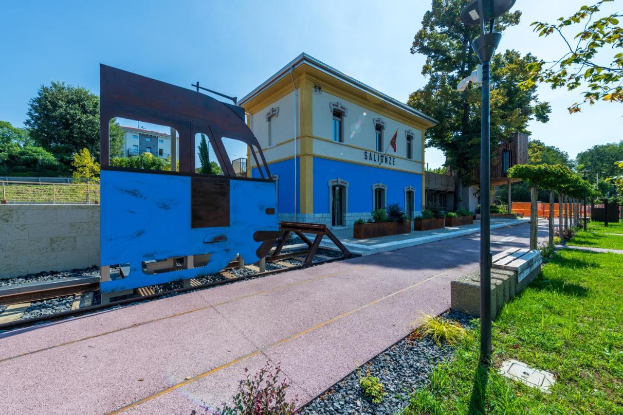 Borgo Stazione Bike Inn Валеджо-суль-Минчо Экстерьер фото