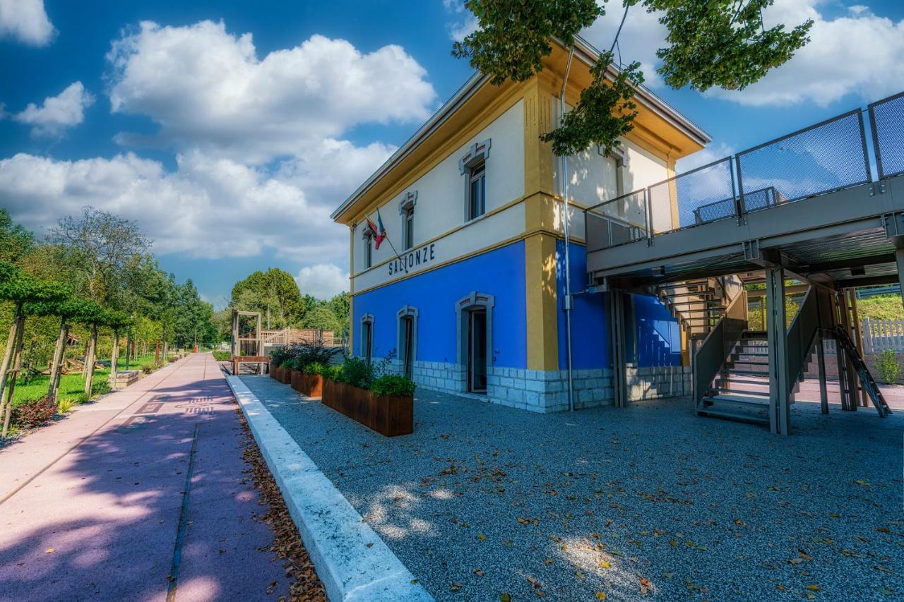 Borgo Stazione Bike Inn Валеджо-суль-Минчо Экстерьер фото