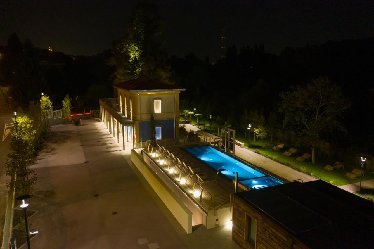 Borgo Stazione Bike Inn Валеджо-суль-Минчо Экстерьер фото