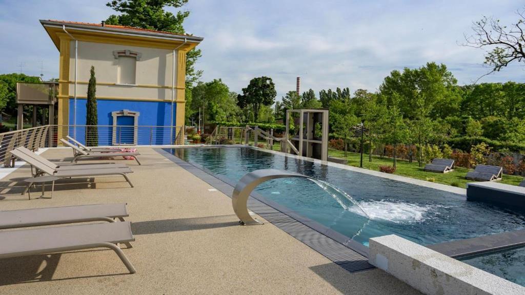 Borgo Stazione Bike Inn Валеджо-суль-Минчо Экстерьер фото